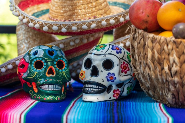 Royal Holiday Vacation Club: Day Of The Dead Celebrations – Earth’s Attractions